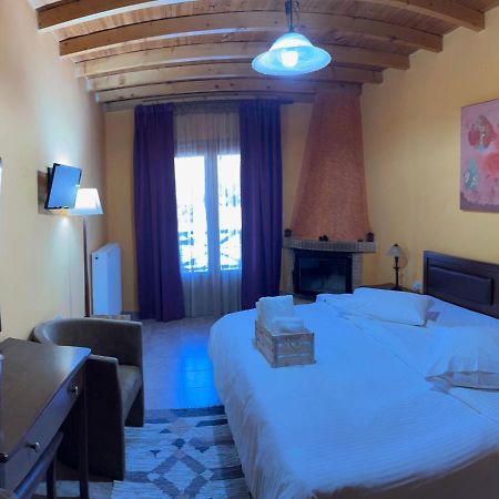 Guesthouse Teloni Vitina Bagian luar foto