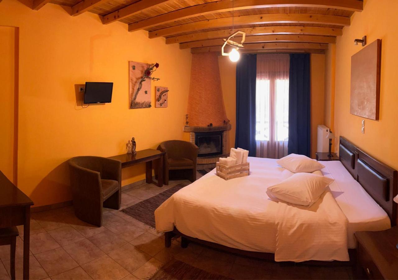 Guesthouse Teloni Vitina Bagian luar foto