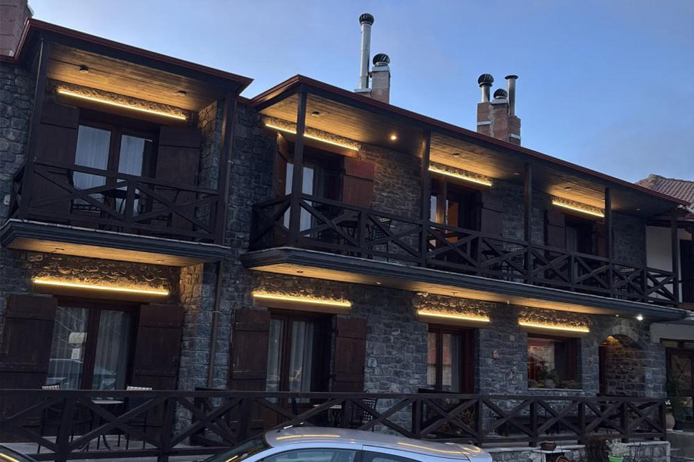 Guesthouse Teloni Vitina Bagian luar foto